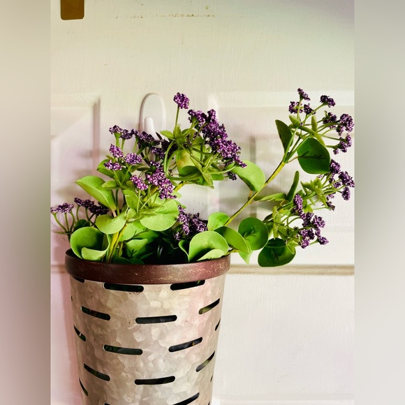 *Queen Ann’s Lace Spray, Purple - Picture 11 of 13